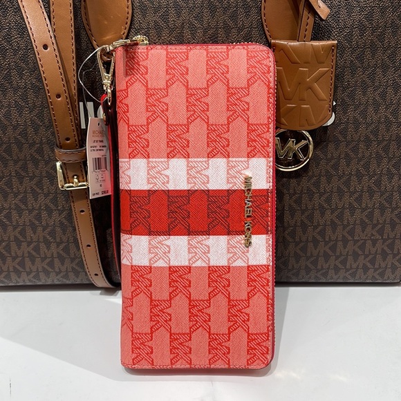 MICHAEL KORS Leather Continental Phone Holder Wristlet Wallet 
Dark Sungria
NWT